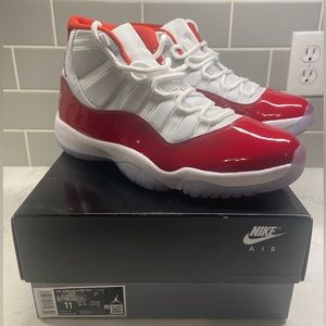 Jordan 11 Retro Cherry Red - Worn 1x indoors only